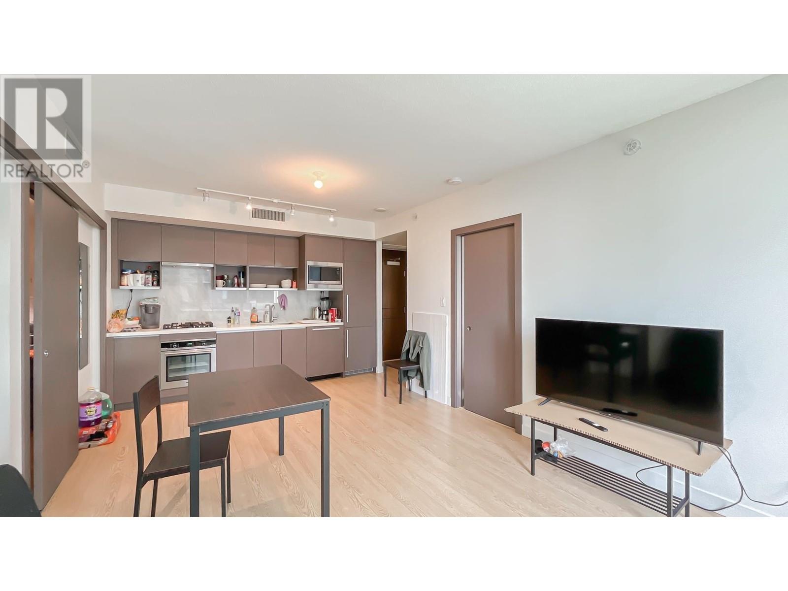 Photo 10 of 805 68 Smithe Street, Vancouver BC