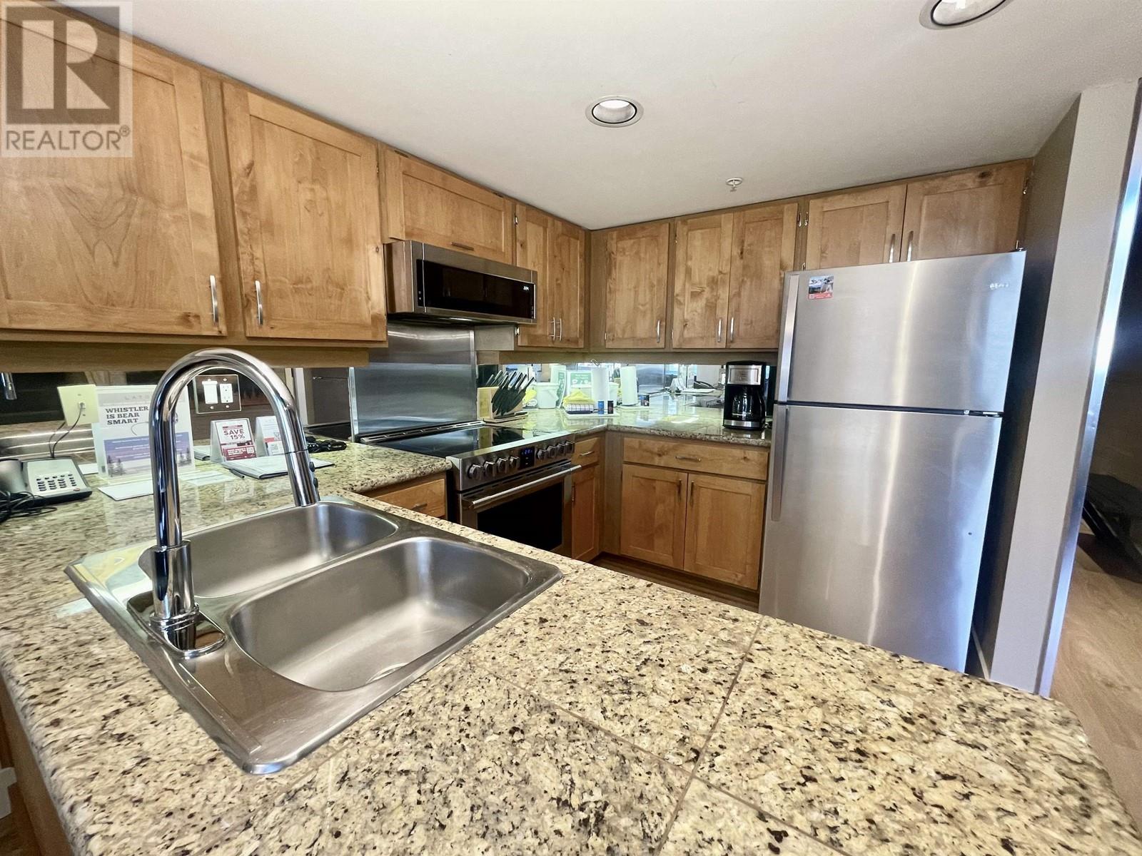 904 WK 1-4293 MOUNTAIN SQUARE, Whistler real estate listing R2968916