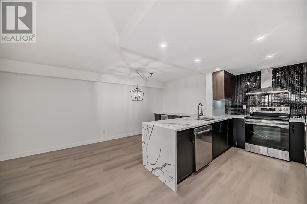 Single Family House High rise for Sale in    Avenue SW Mission Calgary 