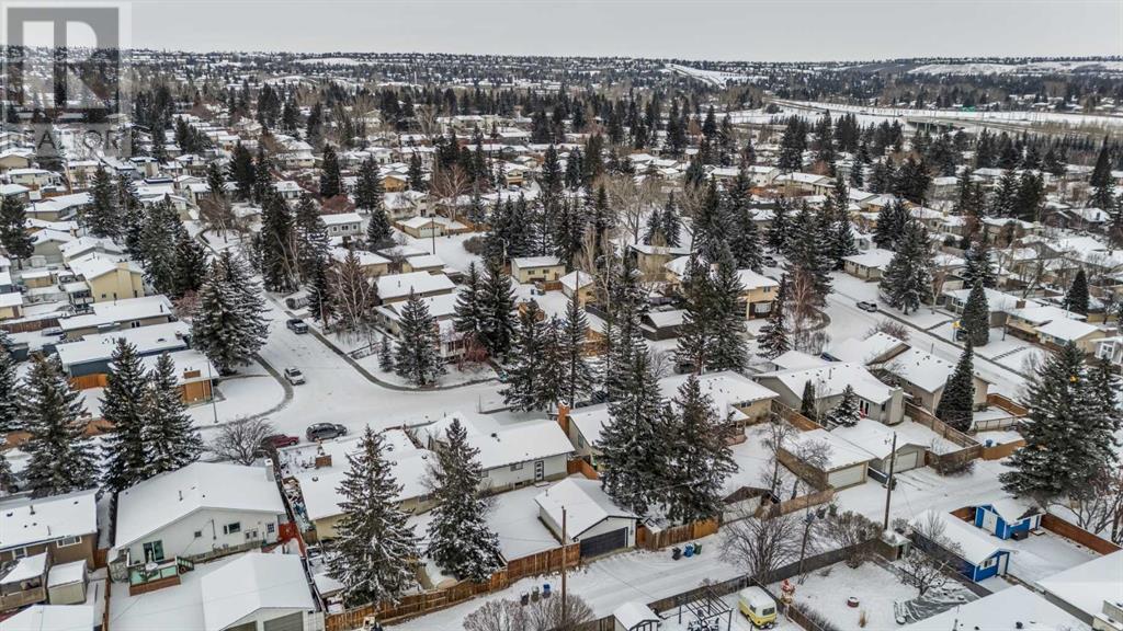 Single Family House Bungalow for Sale in  Silver Brook Road NW Silver Springs Calgary 