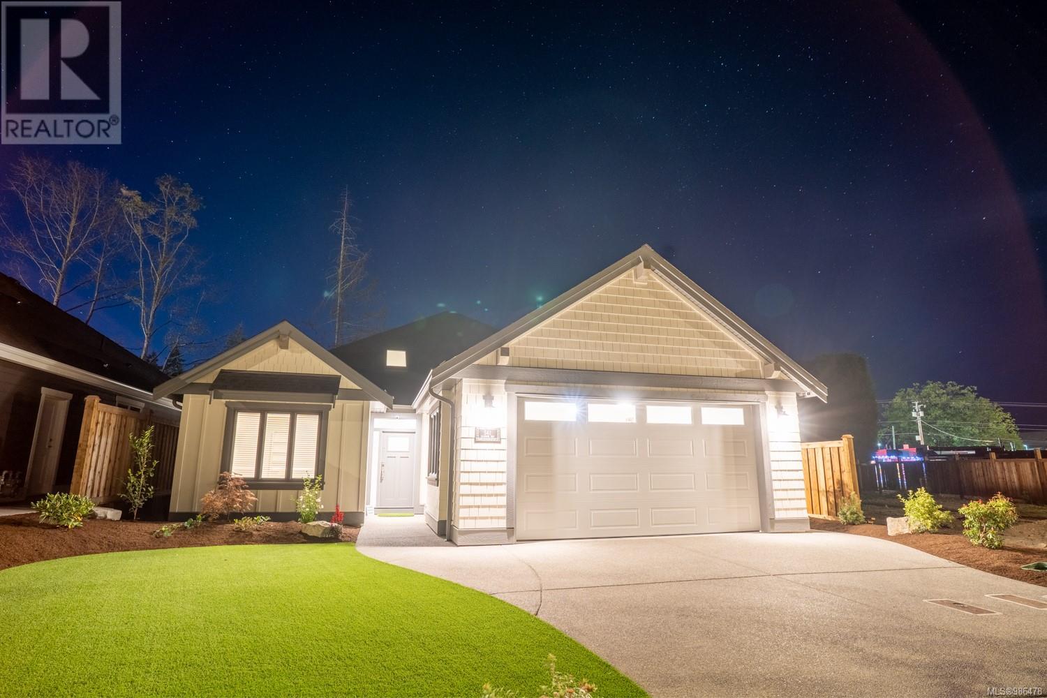 594 Rainbow Way, Parksville