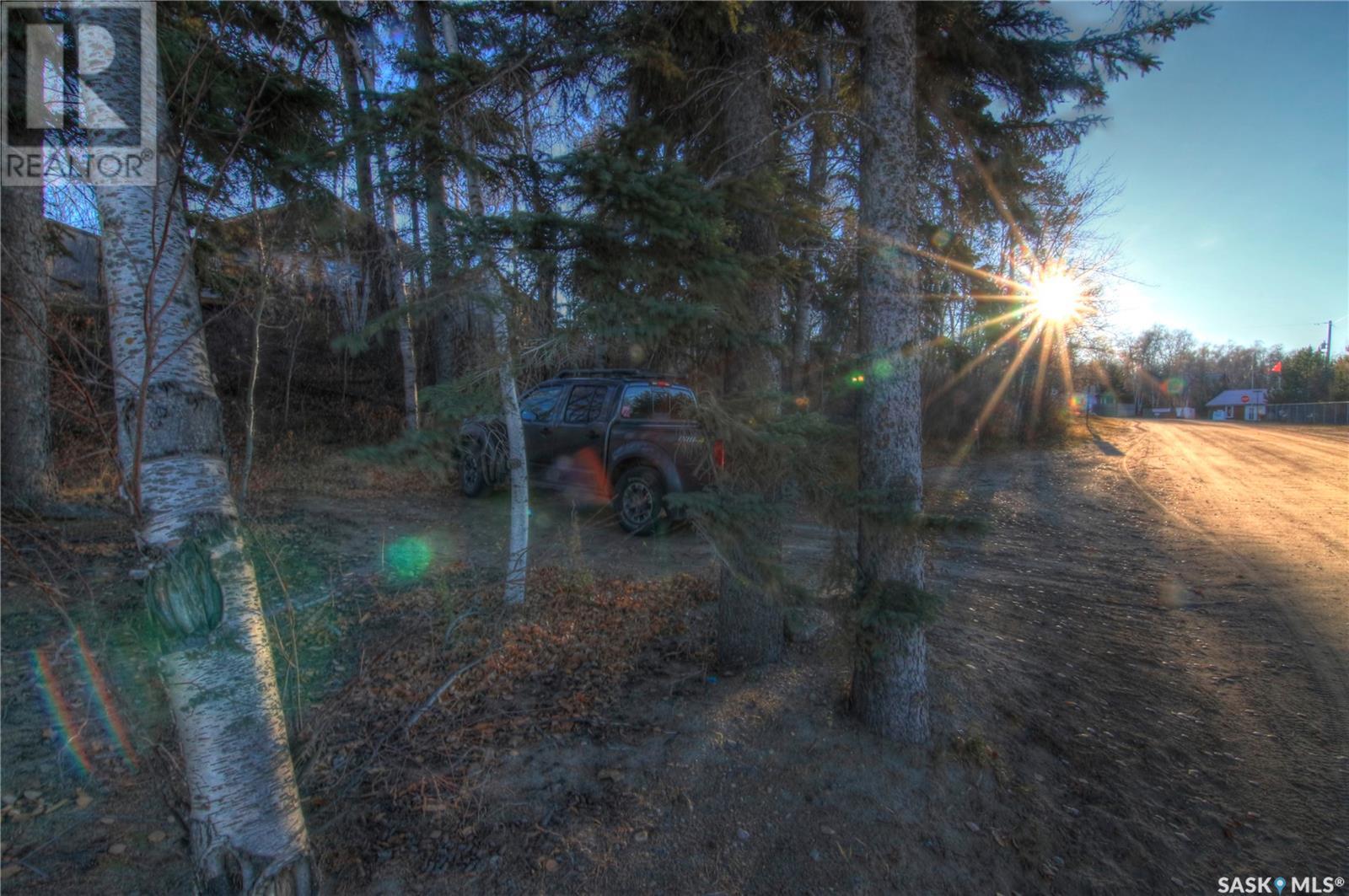 Photo 4 of 905 Willow Drive, Tobin Lake SK