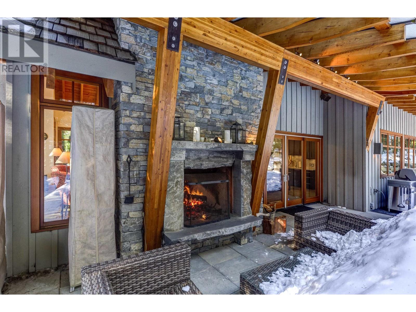 3205 ARCHIBALD WAY, Whistler real estate listing R2969124
