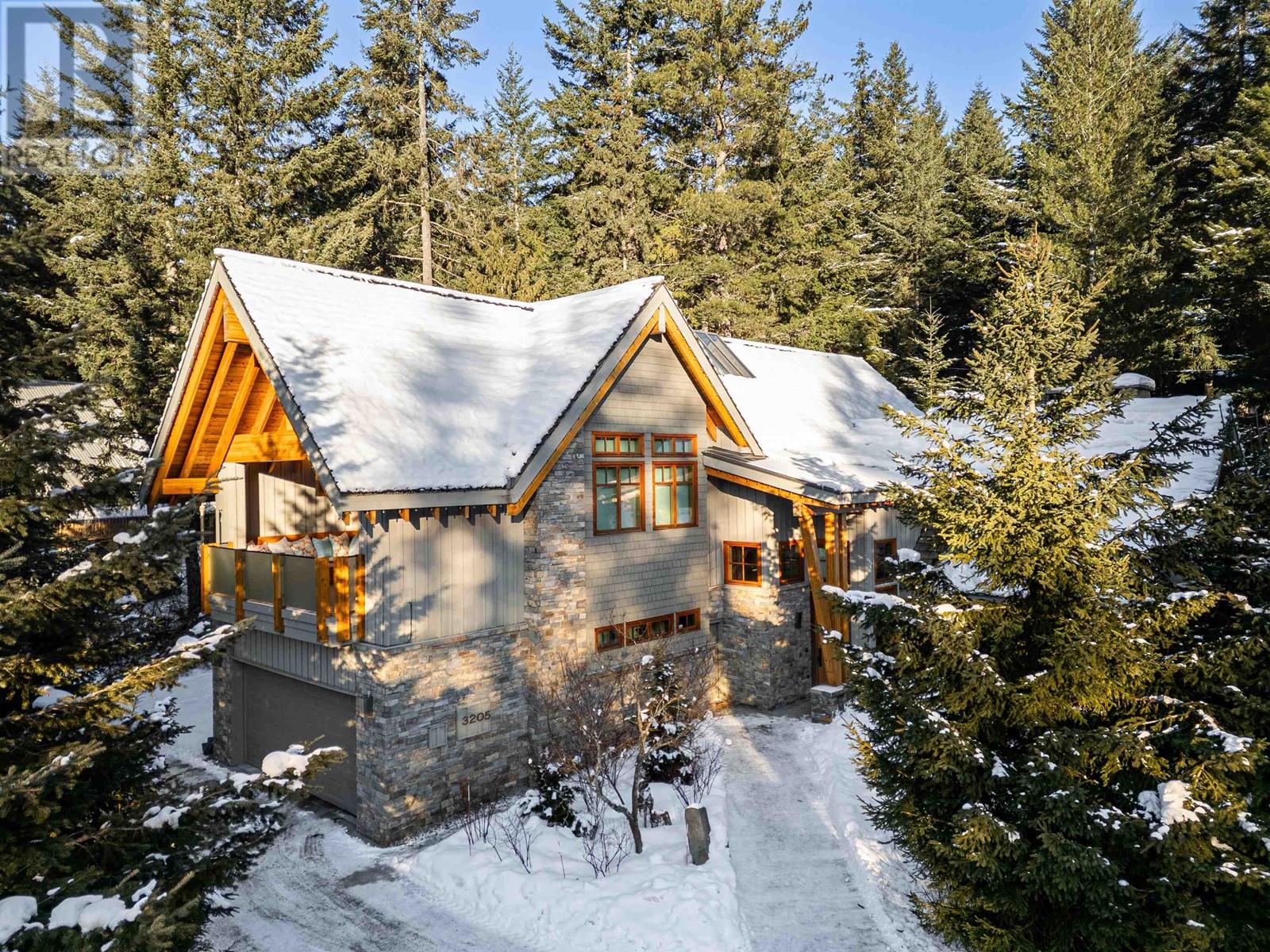 3205 ARCHIBALD WAY, Whistler real estate listing R2969124