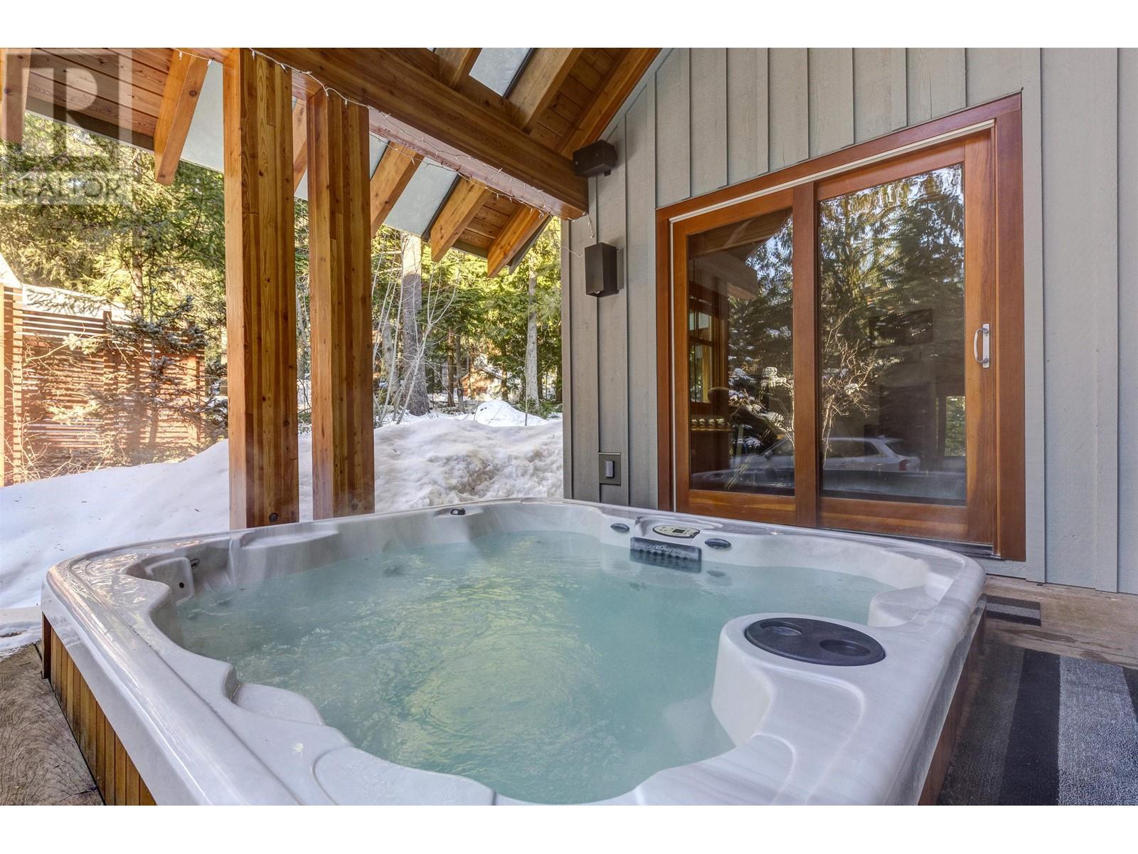 3205 ARCHIBALD WAY, Whistler real estate listing R2969124