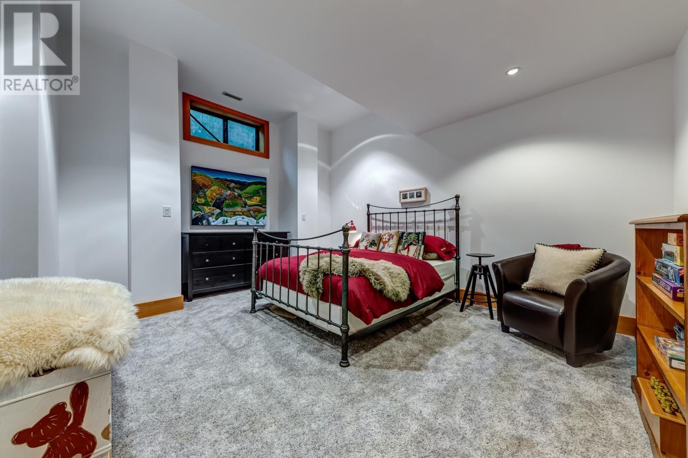 3205 ARCHIBALD WAY, Whistler real estate listing R2969124