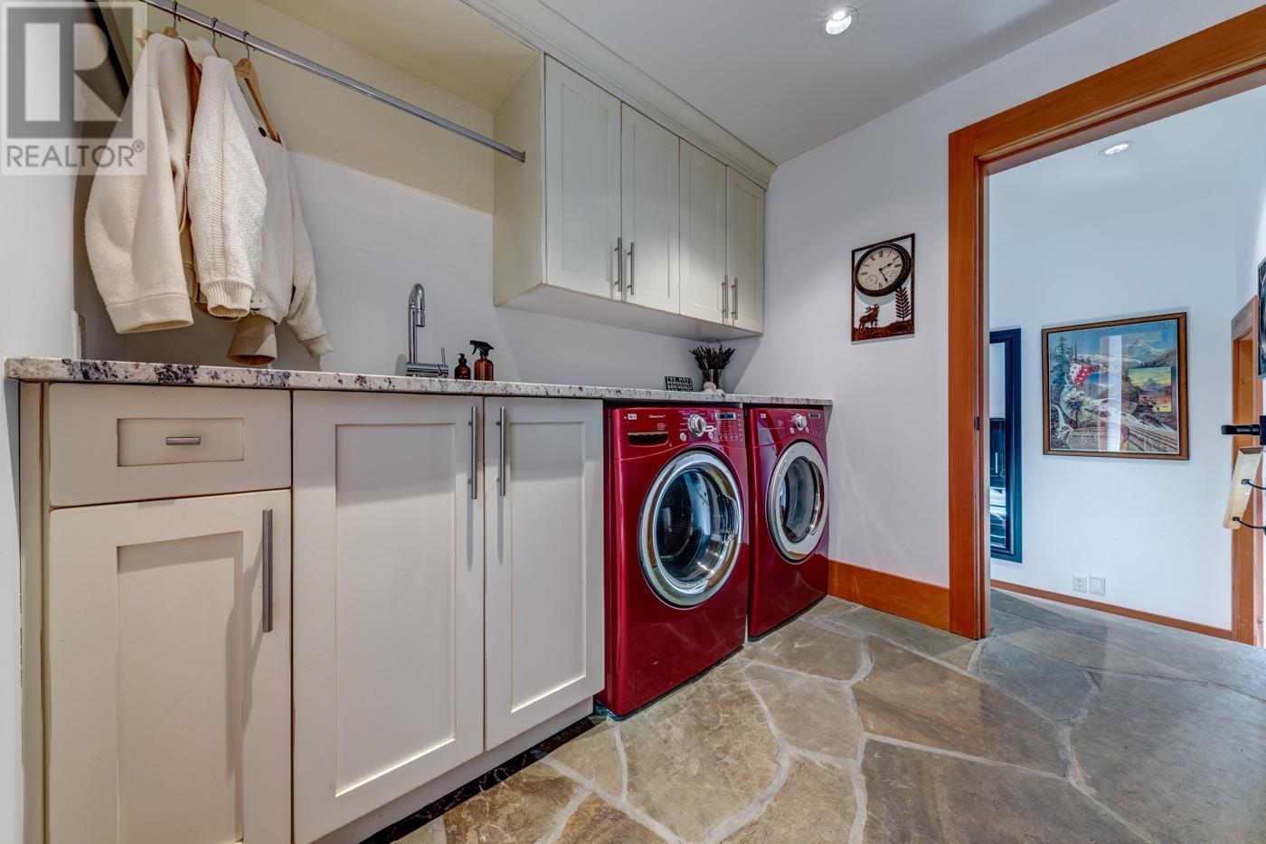 3205 ARCHIBALD WAY, Whistler real estate listing R2969124