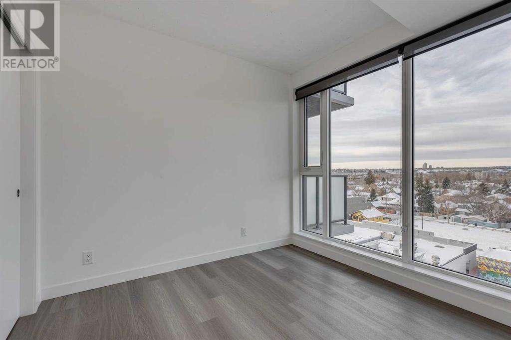 Single Family House High rise for Sale in   A Street NW Sunnyside Calgary 