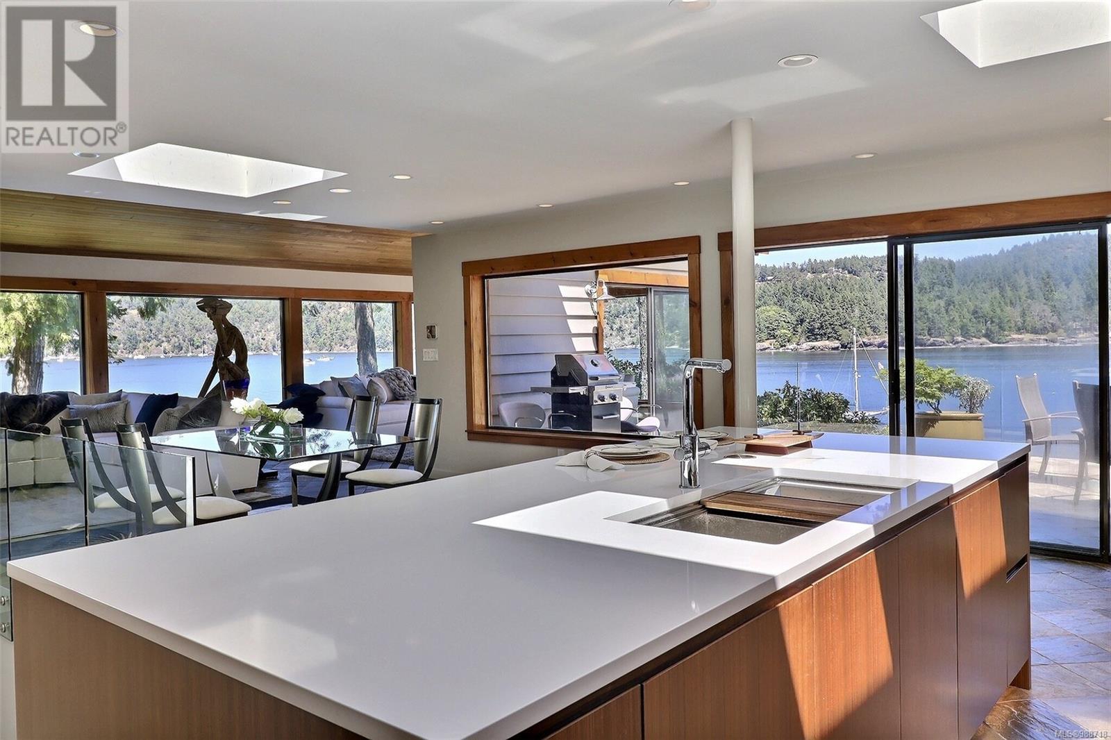 7909 Bedwell Dr, Pender Island