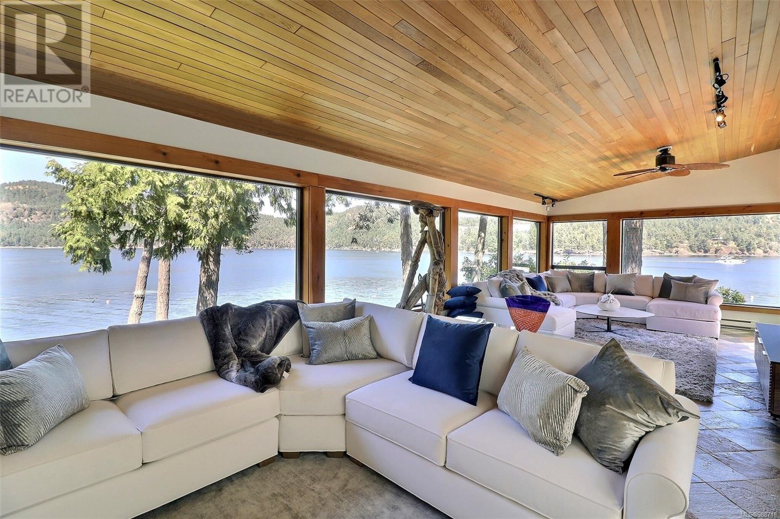 7909 Bedwell Dr, Pender Island