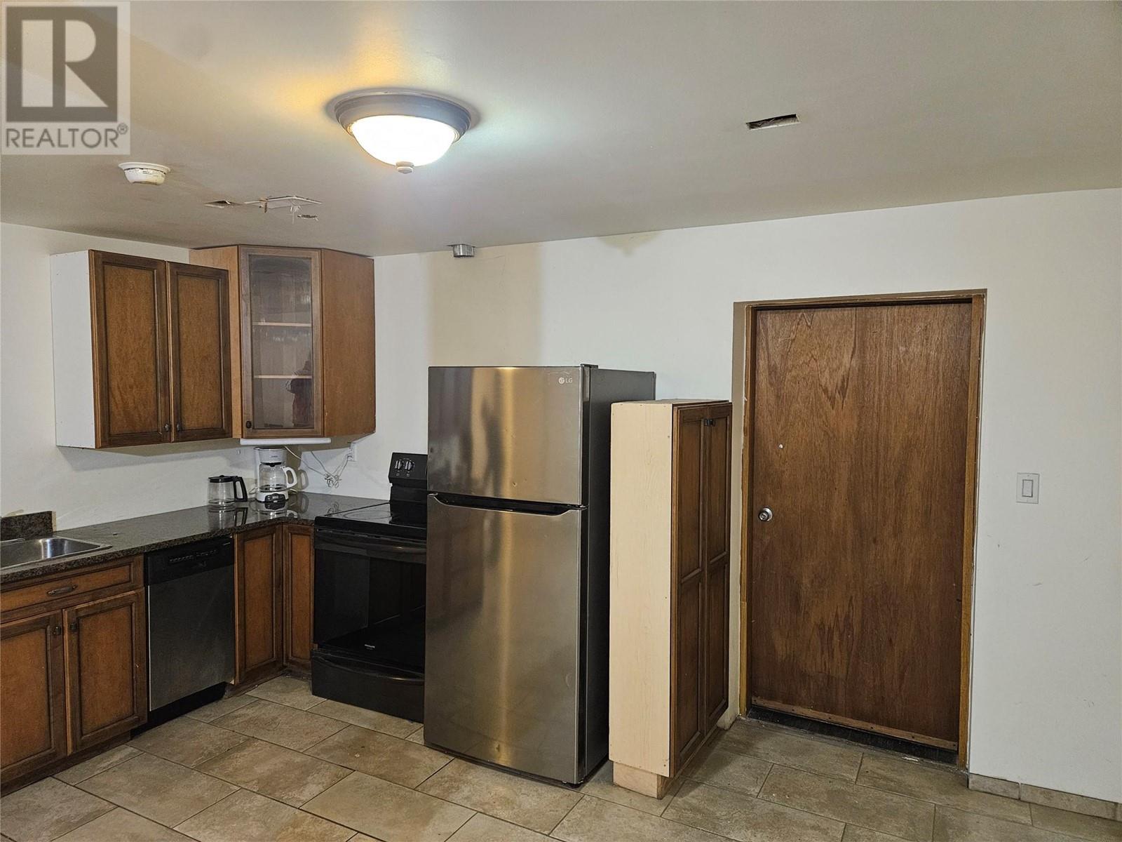  702 7th Avenue, Keremeos