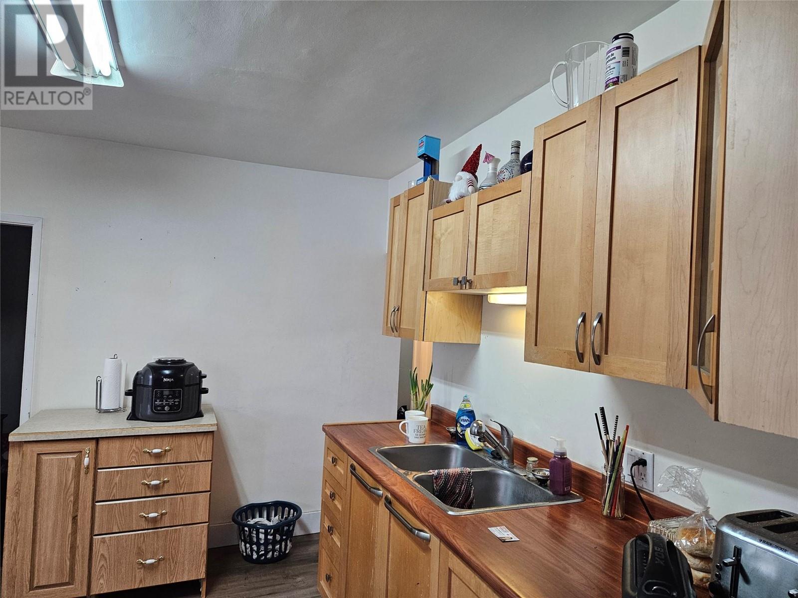  702 7th Avenue, Keremeos