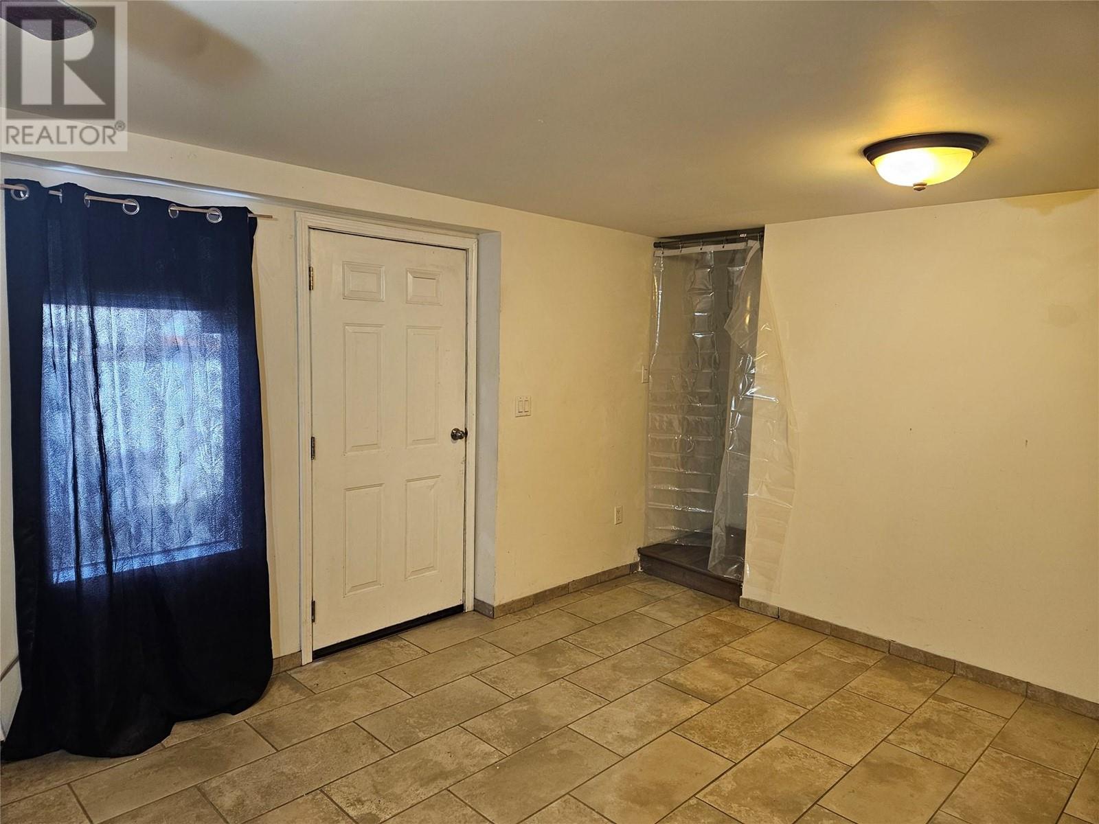  702 7th Avenue, Keremeos
