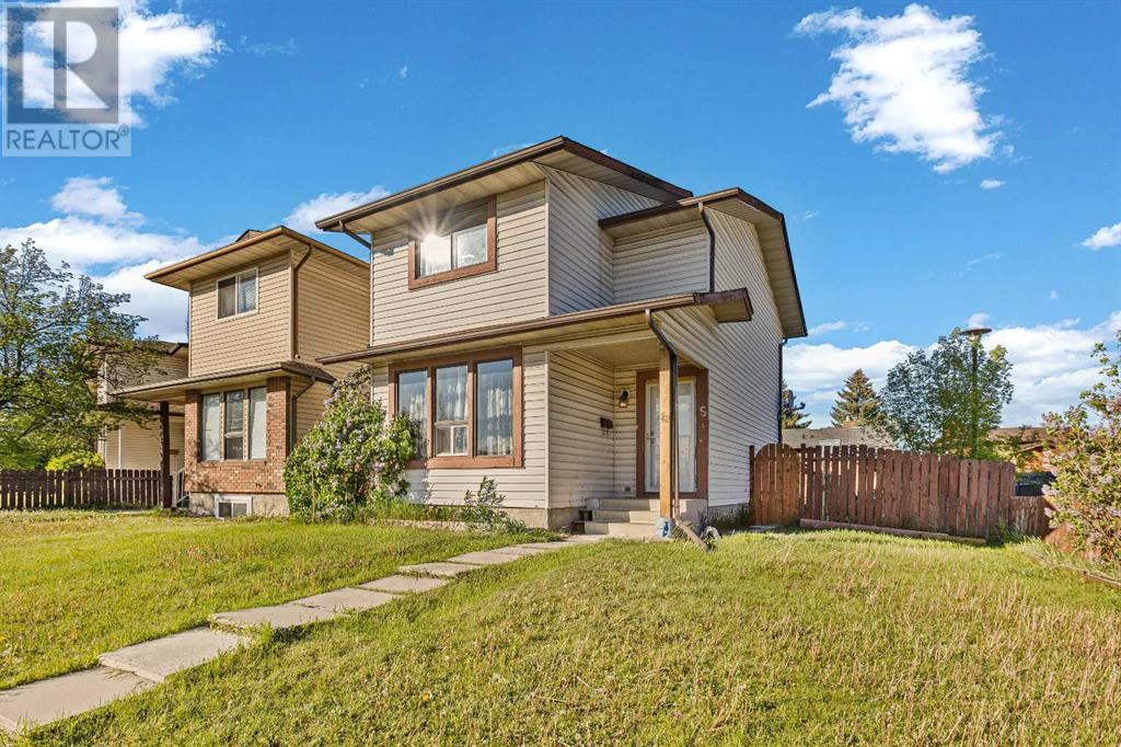 Single Family House for Sale in  Templeby Way NE Temple Calgary 