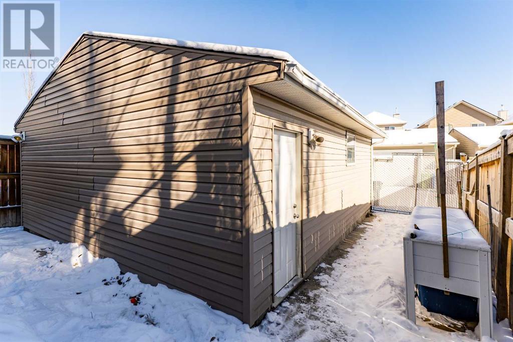 Single Family House for Sale in  Everglen Road SW Evergreen Calgary 