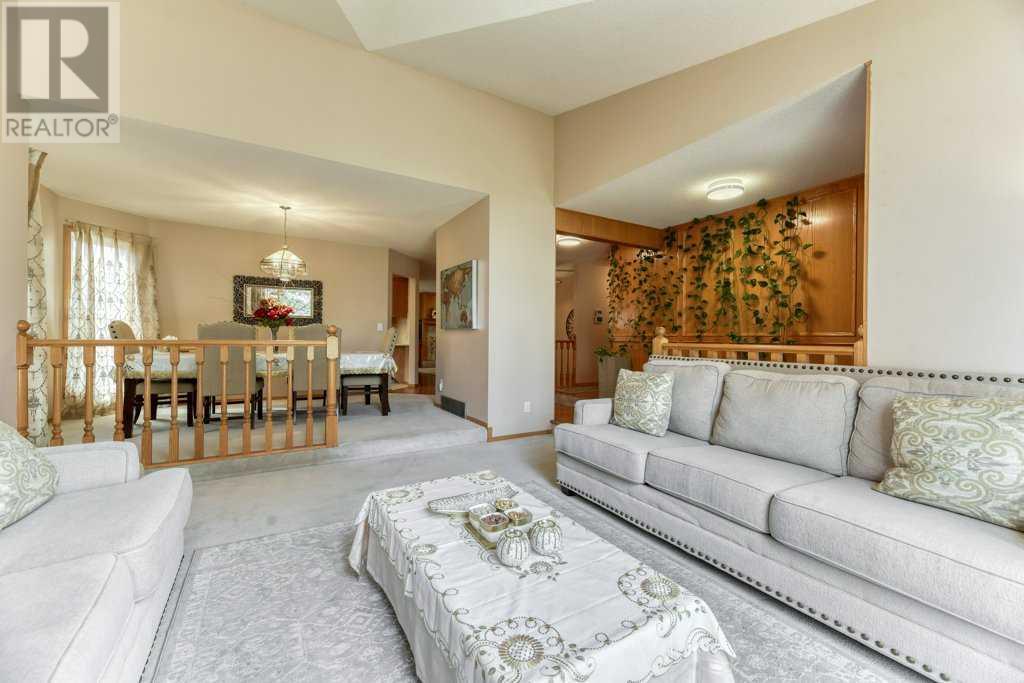 Single Family House Bungalow for Sale in  Hawkdale Circle NW Hawkwood Calgary 