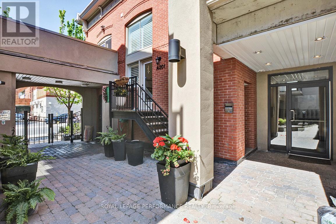 Photo 8 of B 204 124 Guigues Avenue, Ottawa ON