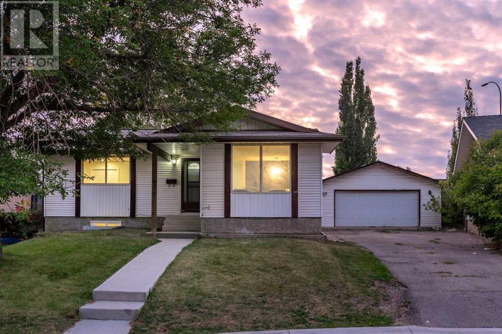 Single Family House Bungalow for Sale in  Fonda Green SE Forest Heights Calgary 