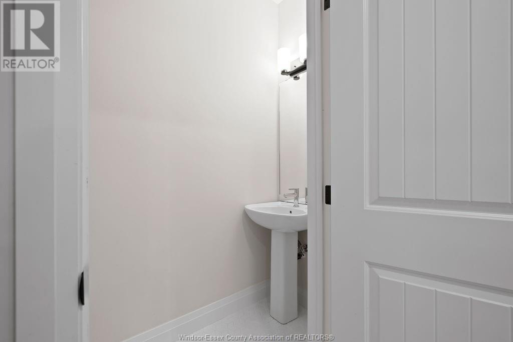 Photo 26 of 58 Callams Bay Crescent, Amherstburg ON