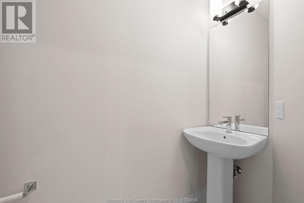 Photo 27 of 58 Callams Bay Crescent, Amherstburg ON