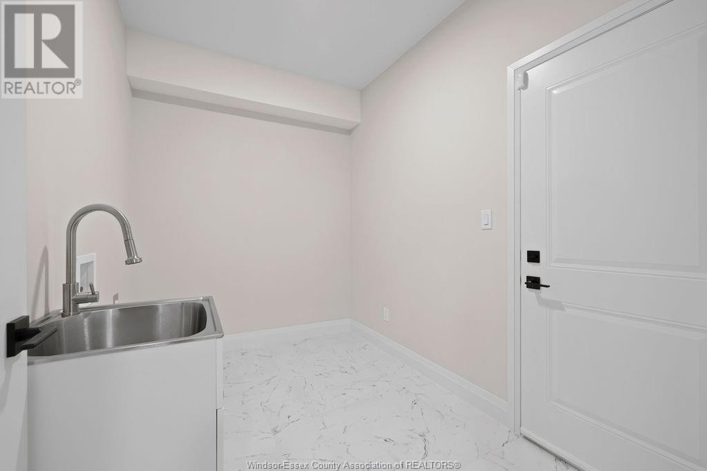 Photo 28 of 58 Callams Bay Crescent, Amherstburg ON