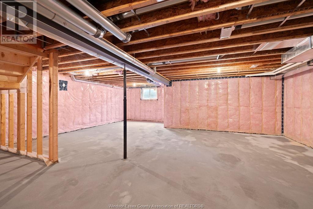 Photo 32 of 58 Callams Bay Crescent, Amherstburg ON