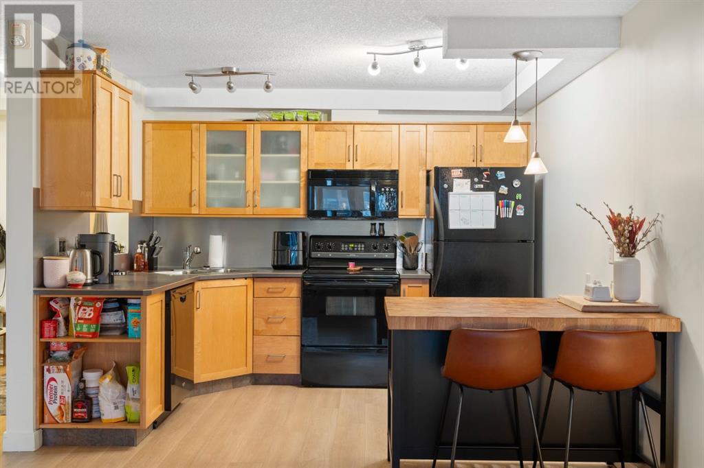 Single Family House High rise for Sale in    Avenue SW Beltline Calgary 