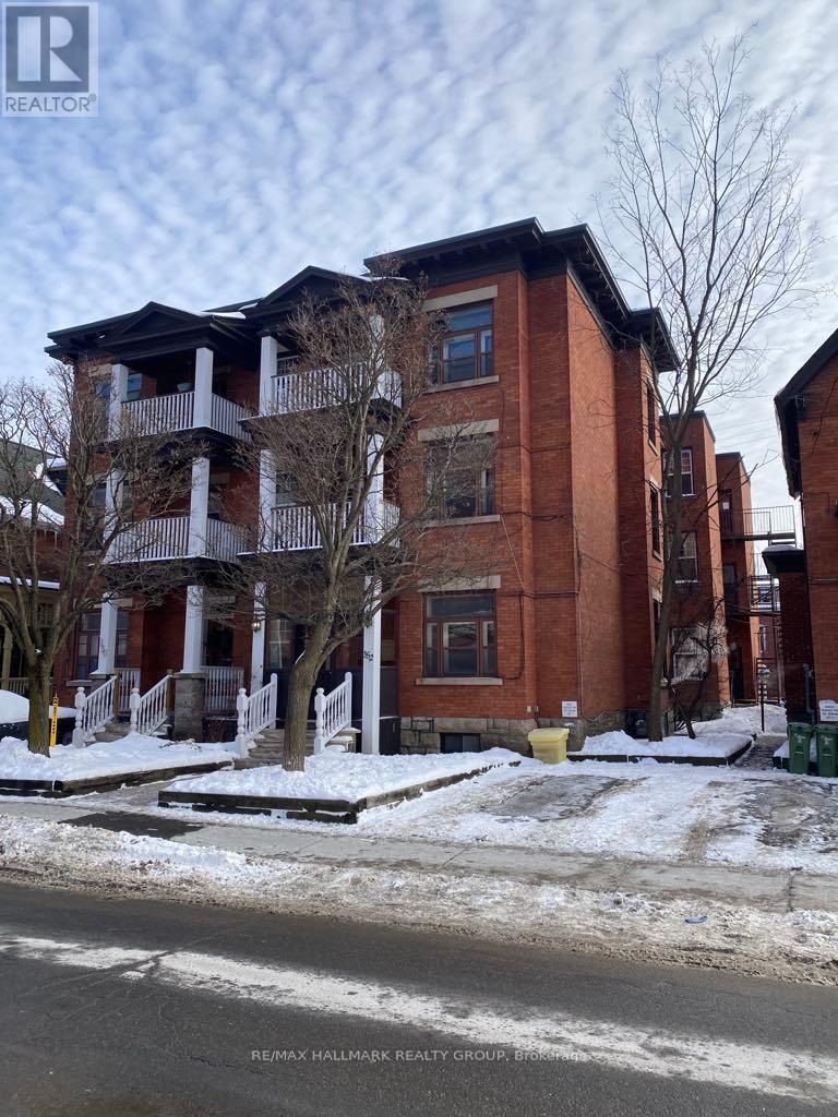 FRONT OF 350-352 GILMOUR