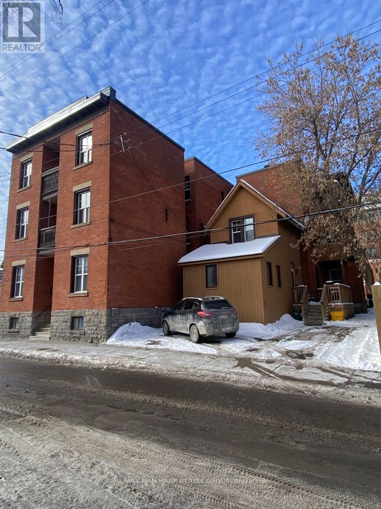 FRONT OF 453 LEWIS