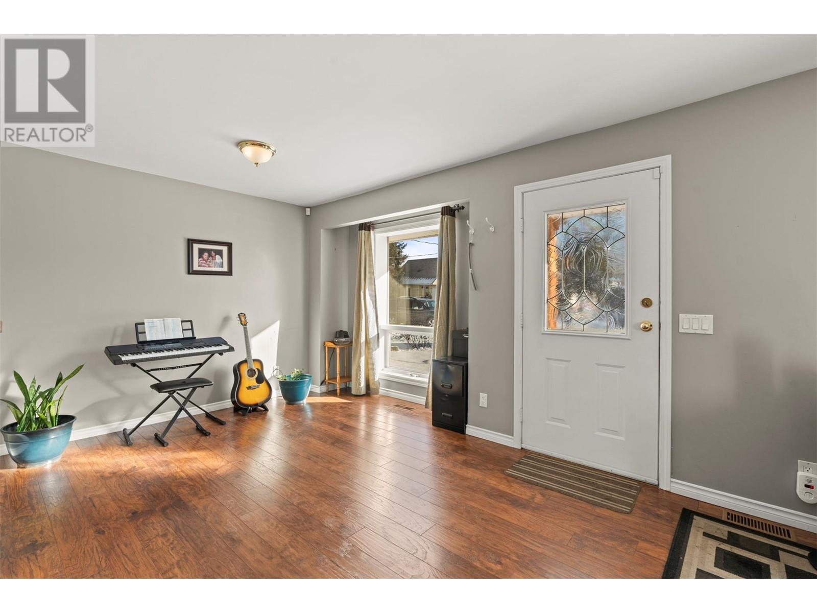  3302 16 Street, Vernon