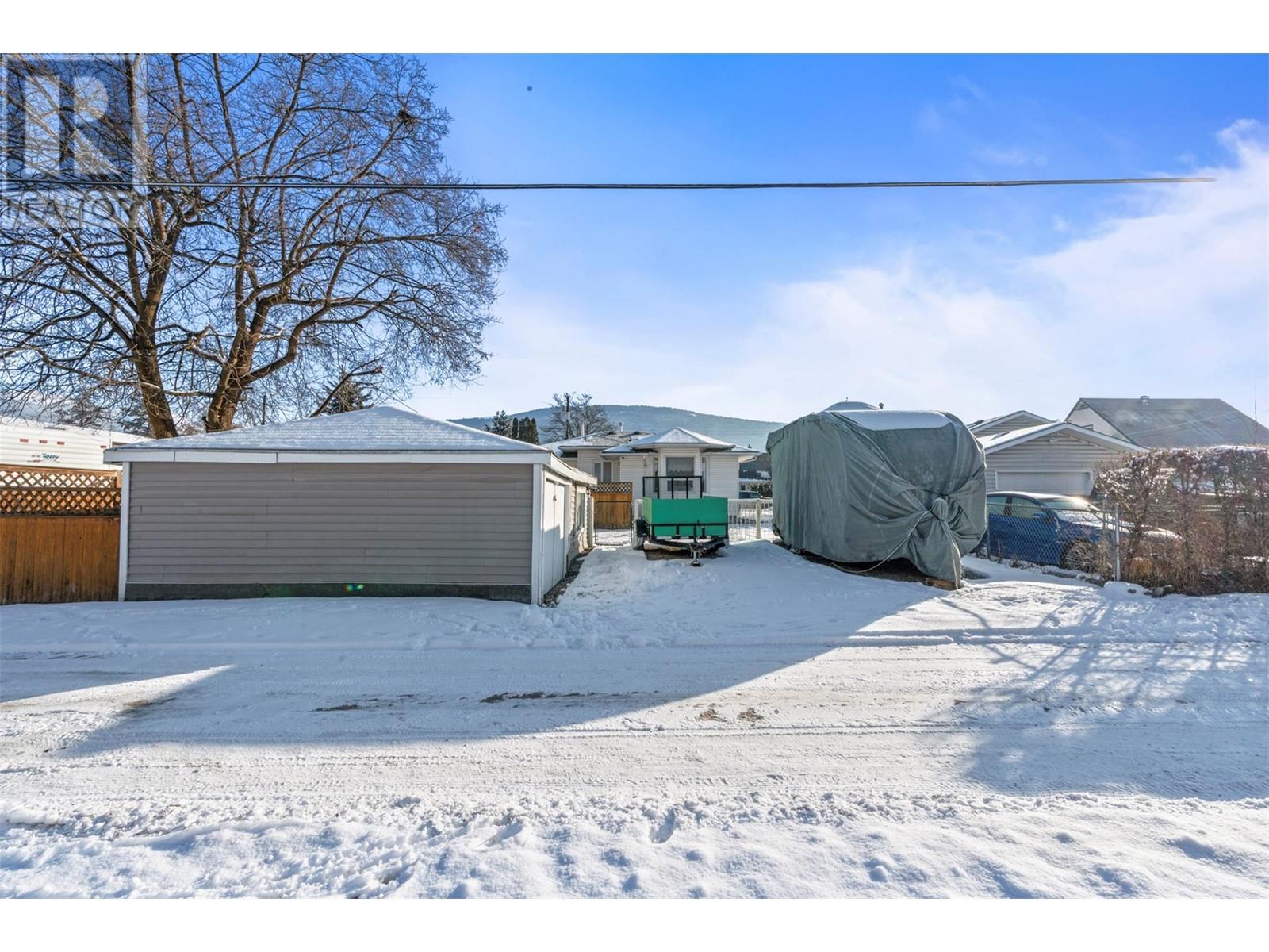  3302 16 Street, Vernon