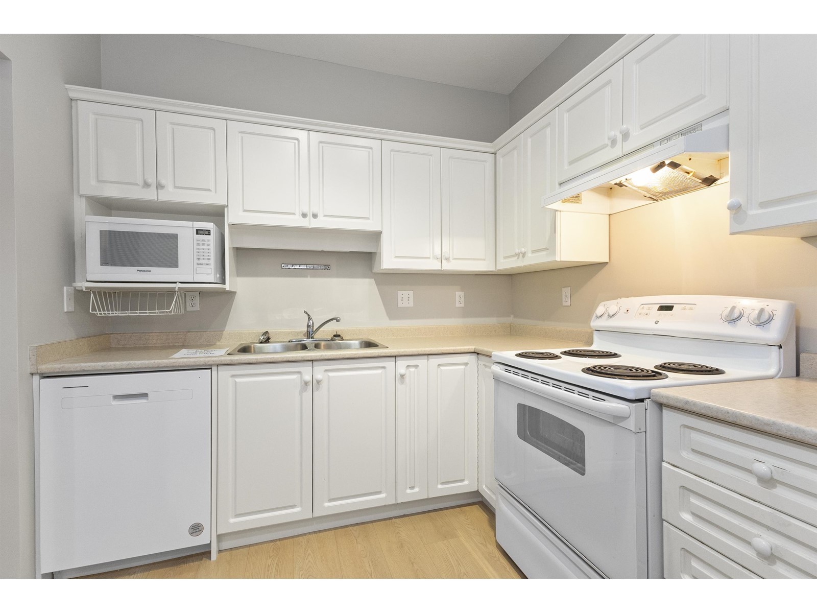 103 32120 MT WADDINGTON AVENUE, Abbotsford real estate listing R2942258