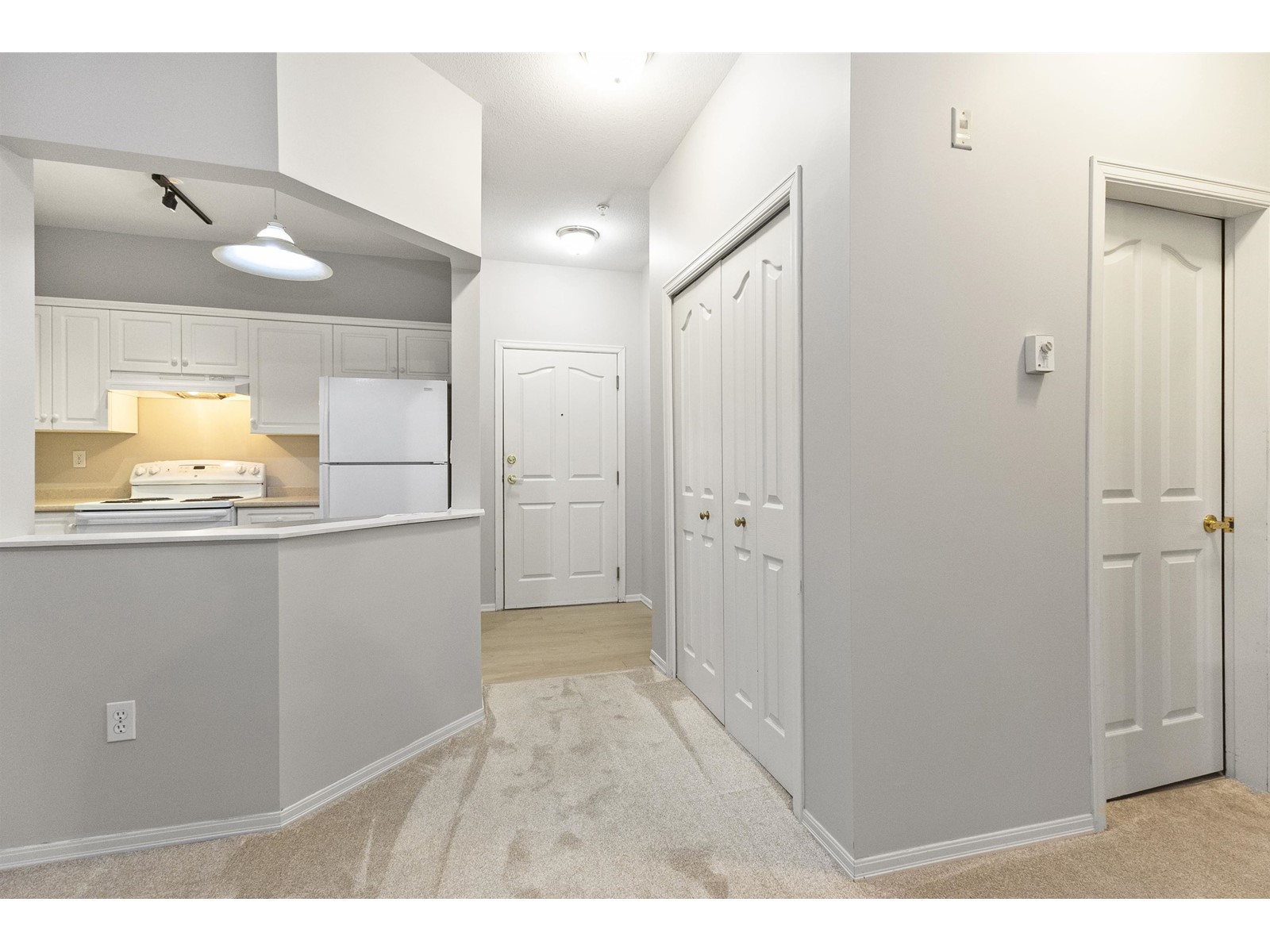 103 32120 MT WADDINGTON AVENUE, Abbotsford real estate listing R2942258