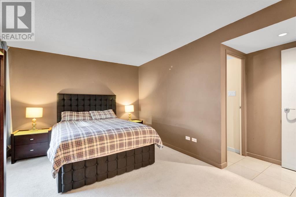 Single Family House High rise for Sale in    Avenue SW Beltline Calgary 