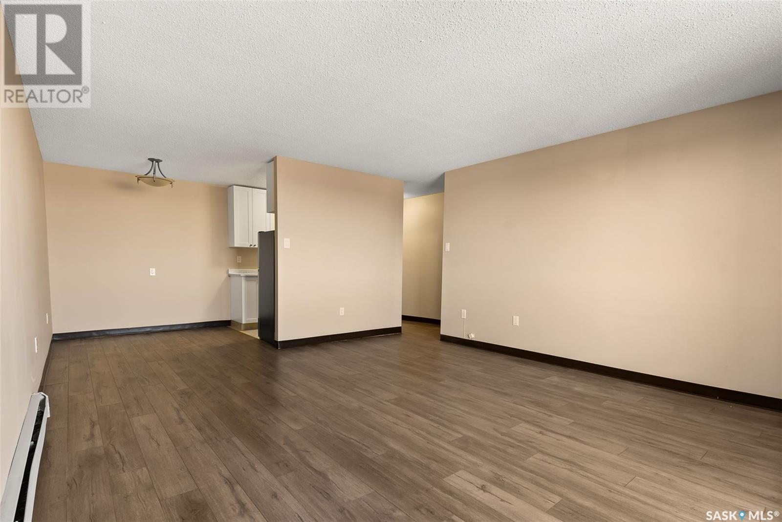 Single Family House High rise for Sale in   Gordon ROAD Regina 