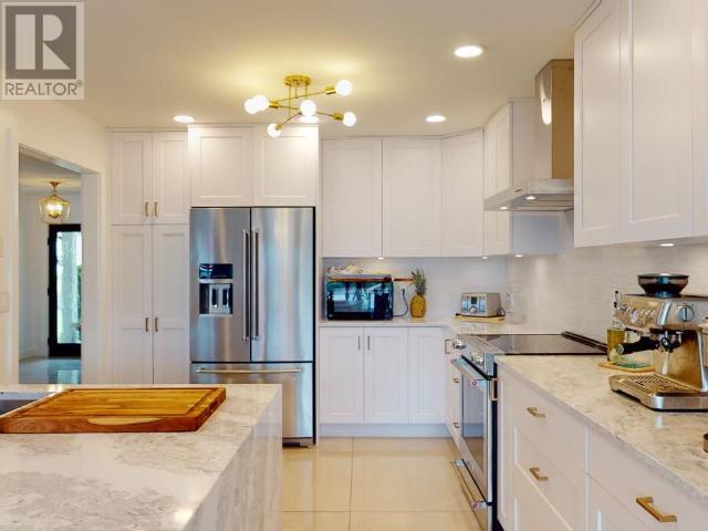 2108 MAHOOD ROAD, Powell River
