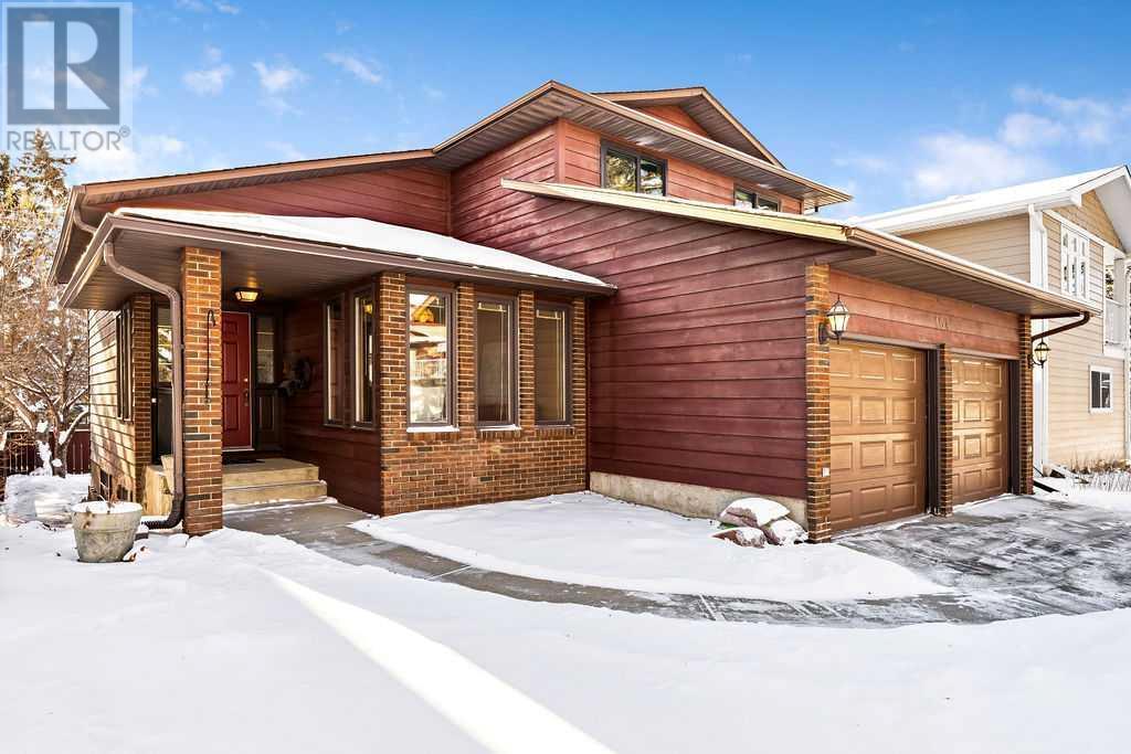 Single Family House for Sale in  Hawkwood Crescent NW Hawkwood Calgary 