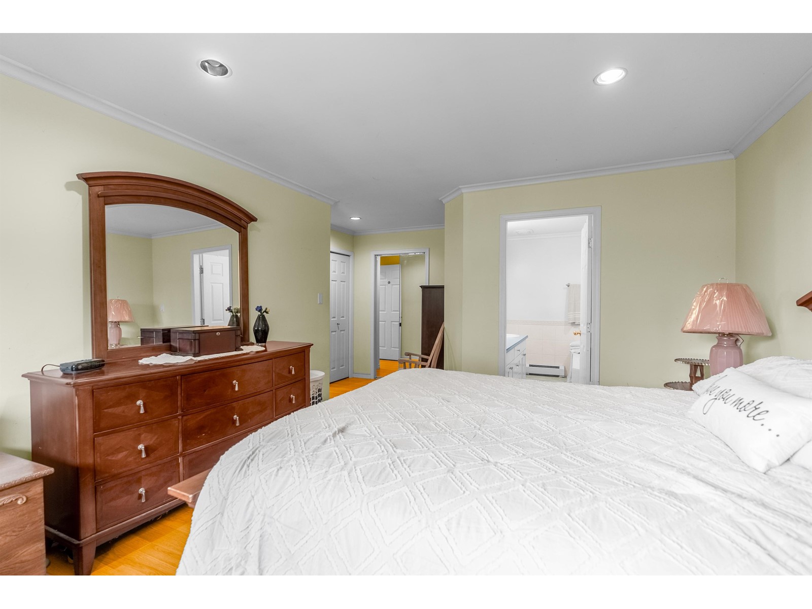 Photo 13 of 5502 Bakerview Drive, Surrey BC
