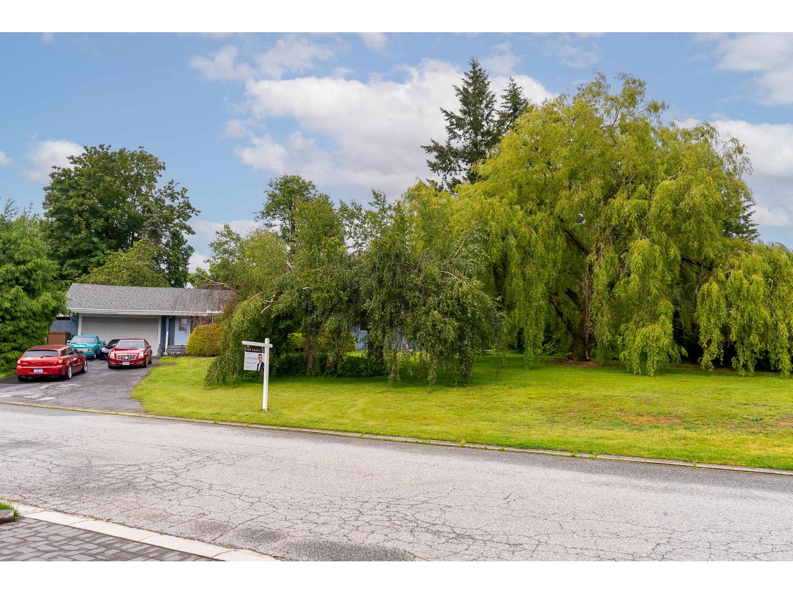 Photo 3 of 5502 Bakerview Drive, Surrey BC