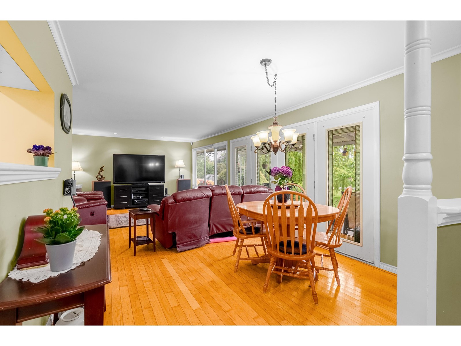 Photo 7 of 5502 Bakerview Drive, Surrey BC