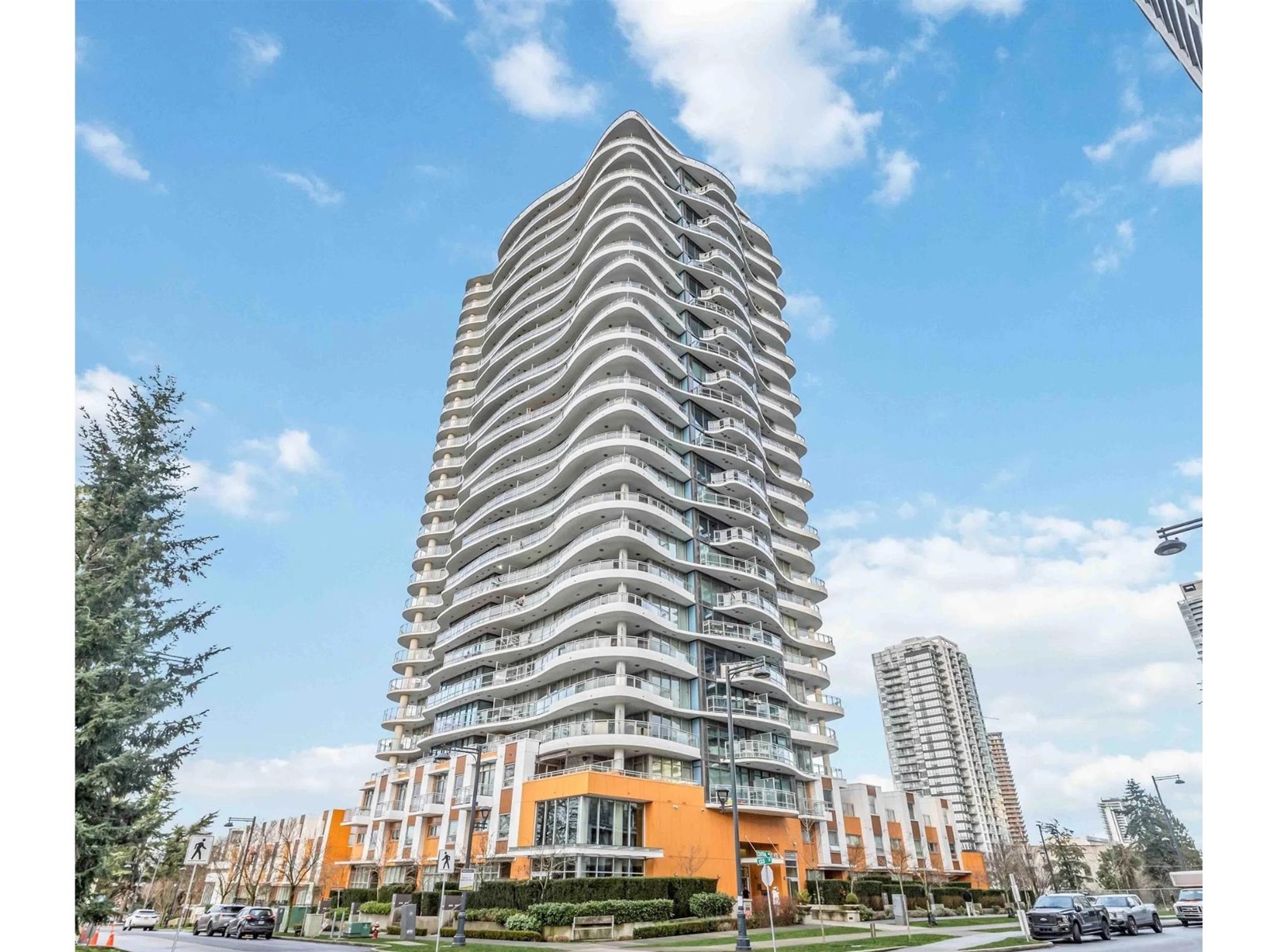 909 13303 CENTRAL AVENUE, Surrey