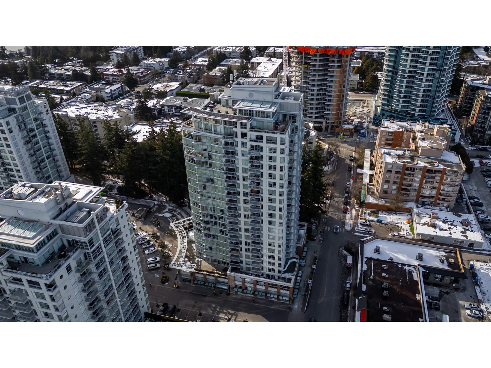 204 15152 RUSSELL AVENUE, White Rock