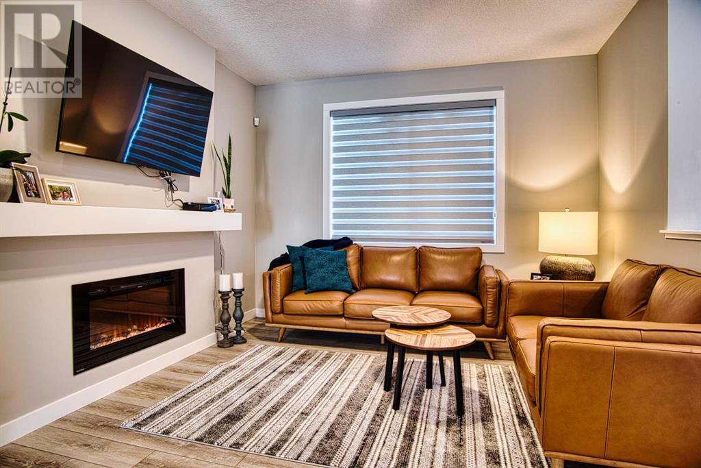 Single Family House for Sale in  Wolf Creek Avenue SE Wolf Willow Calgary 