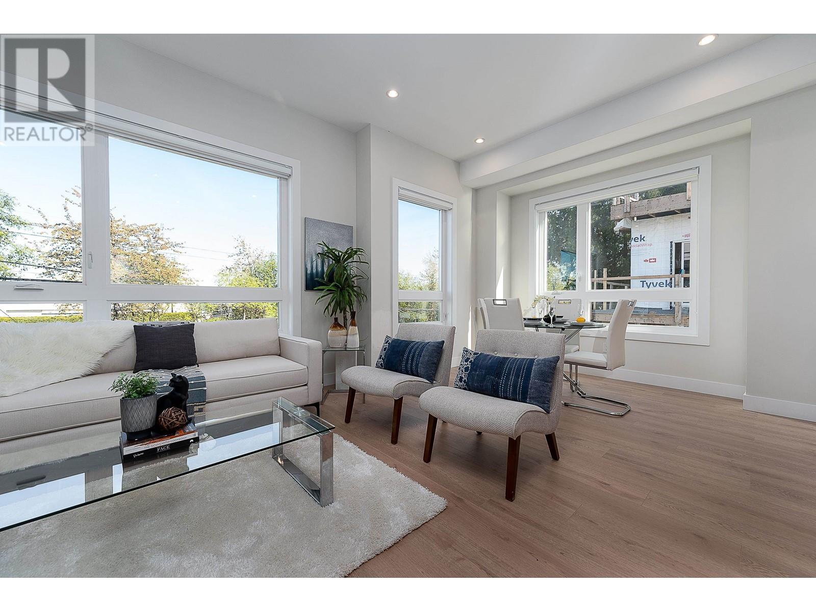 16 3033 SHELL ROAD, Richmond