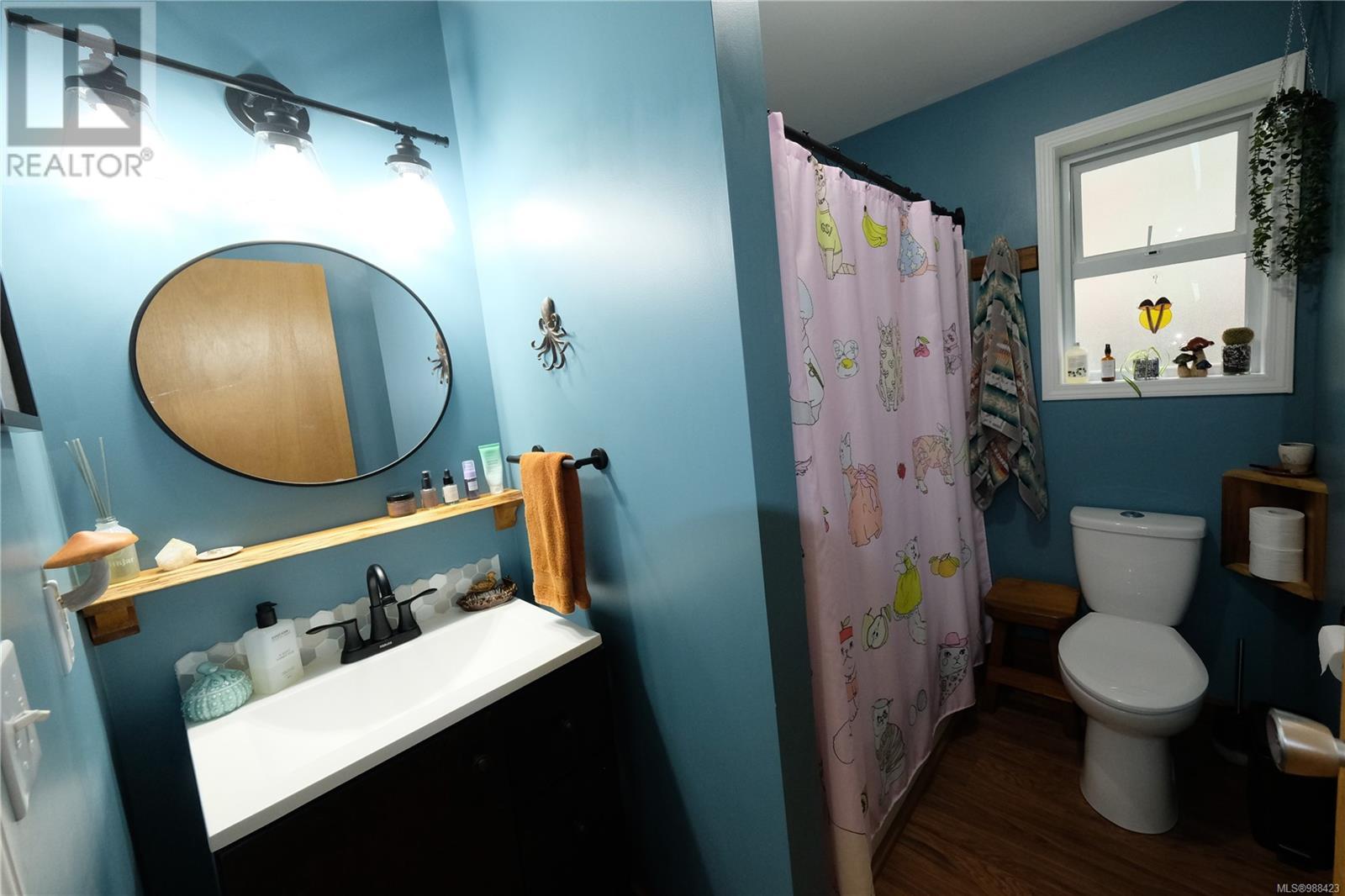 520 Malon Lane, Tofino