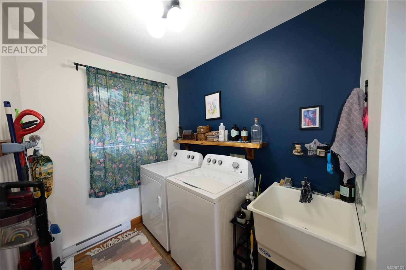 520 Malon Lane, Tofino