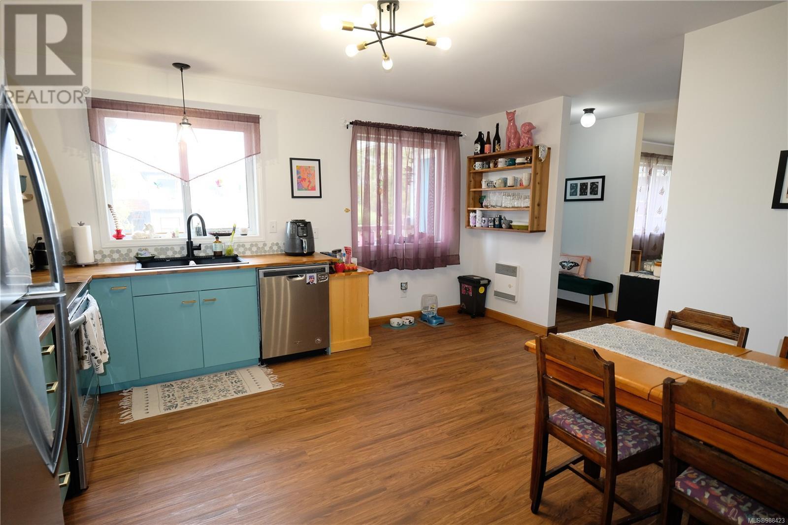 520 Malon Lane, Tofino
