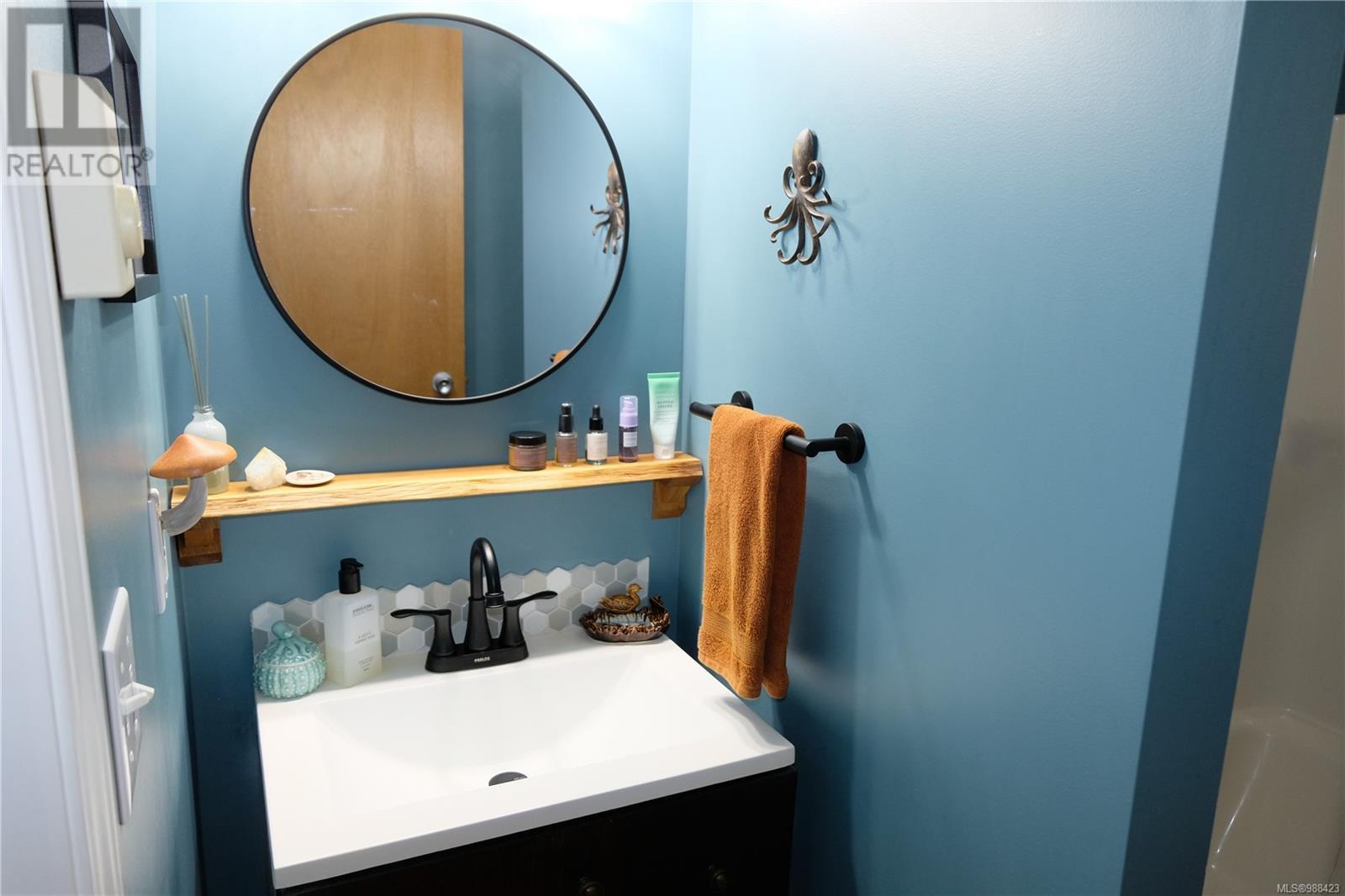 520 Malon Lane, Tofino