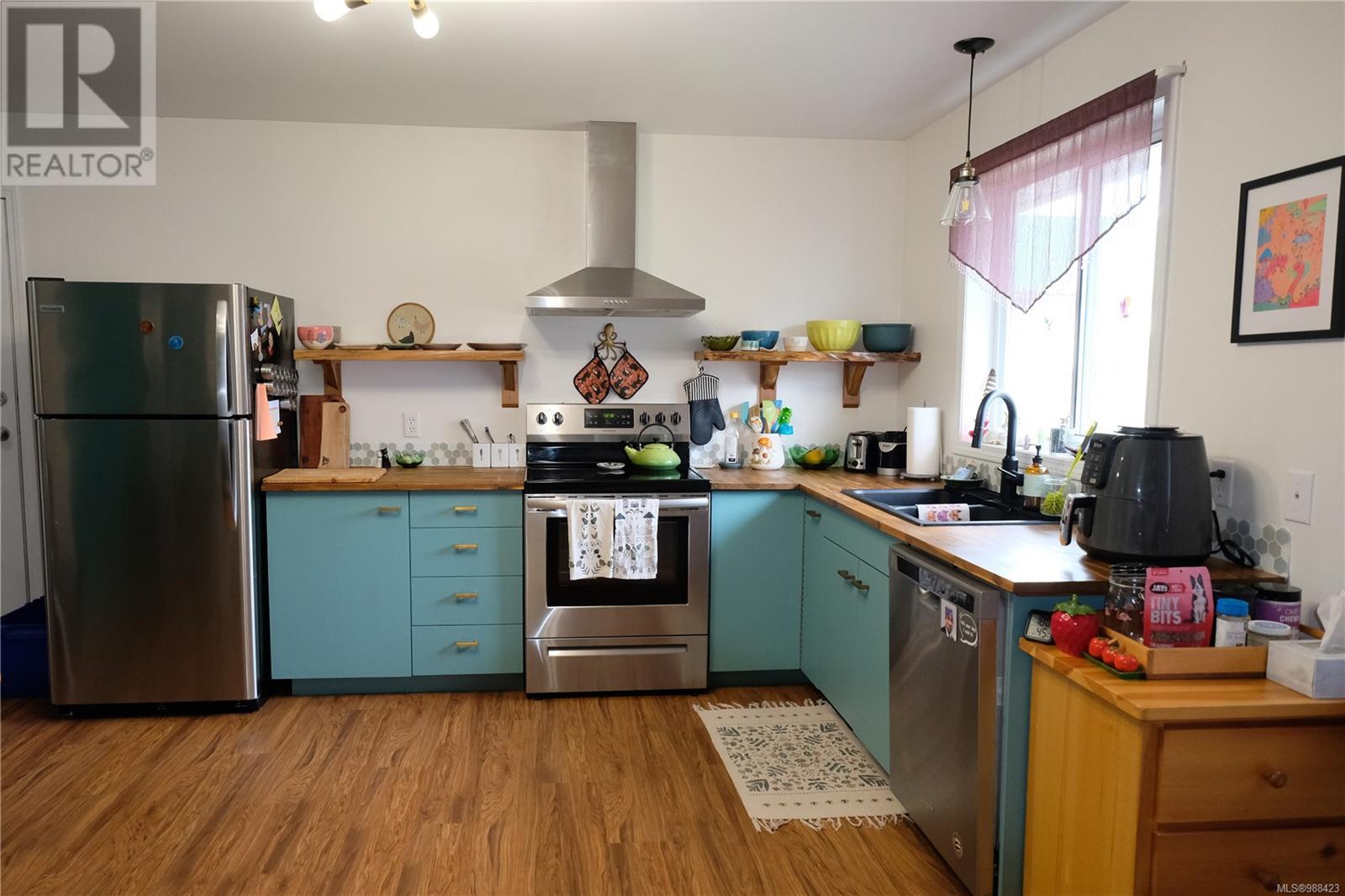 520 Malon Lane, Tofino