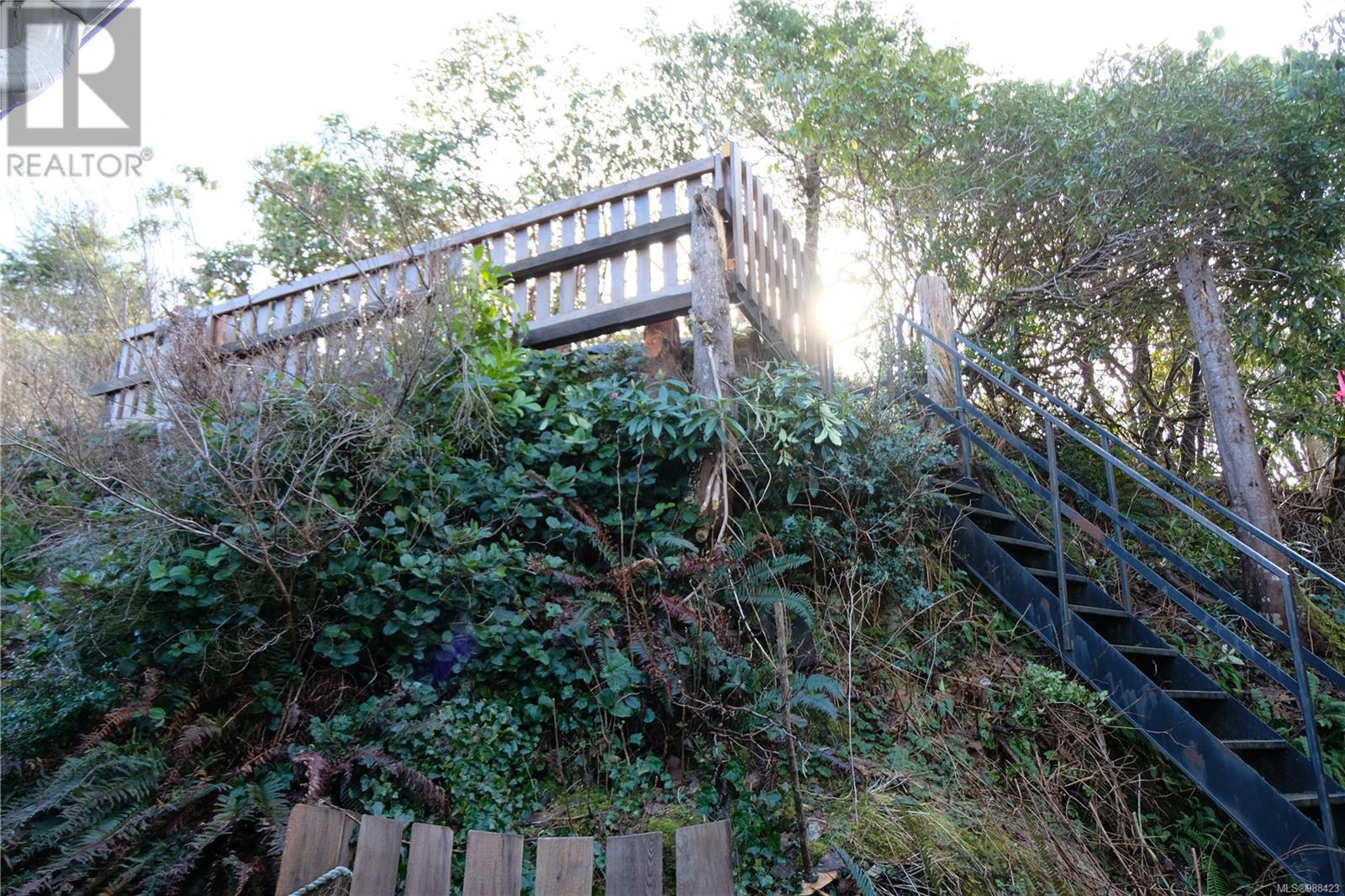 520 Malon Lane, Tofino